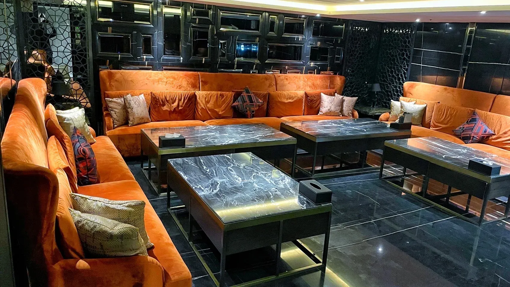 威晶酒店 封面圖